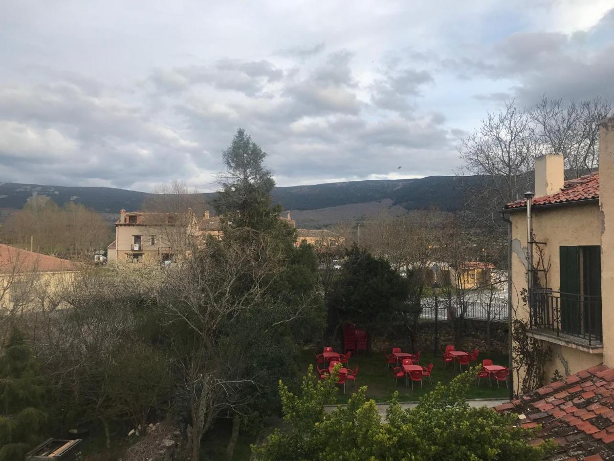 Hotel La Pepi House Arcones Exterior foto